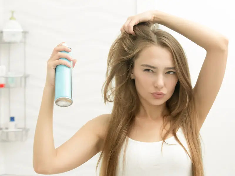 Common Unconscious Habits That Damage Women's Hair the Most